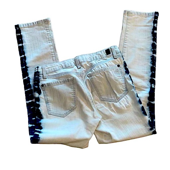Jessica Simpson Tie Dyed and Washed Look. - Picture 3 of 9